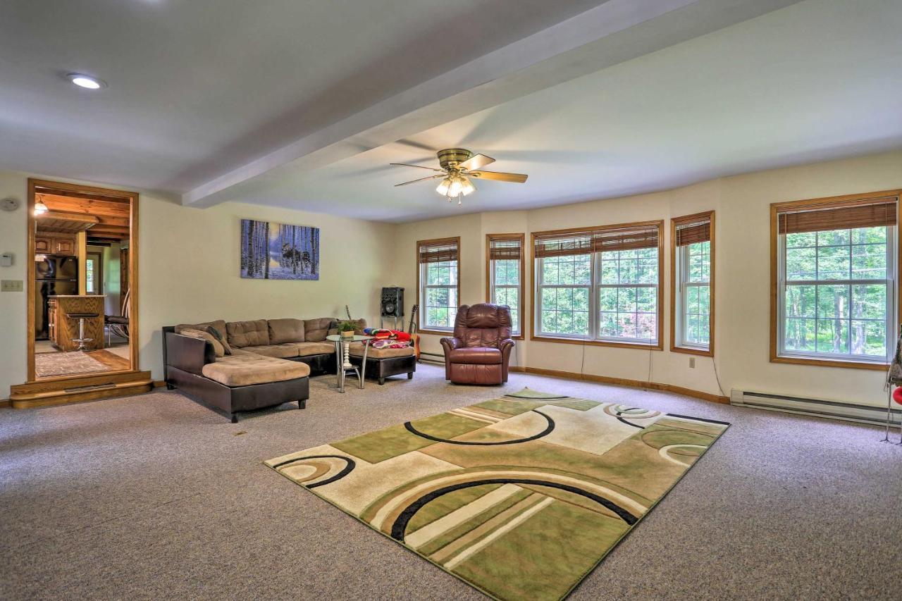 Henryville Home With Hot Tub About 5 Mi To Camelback! Екстер'єр фото