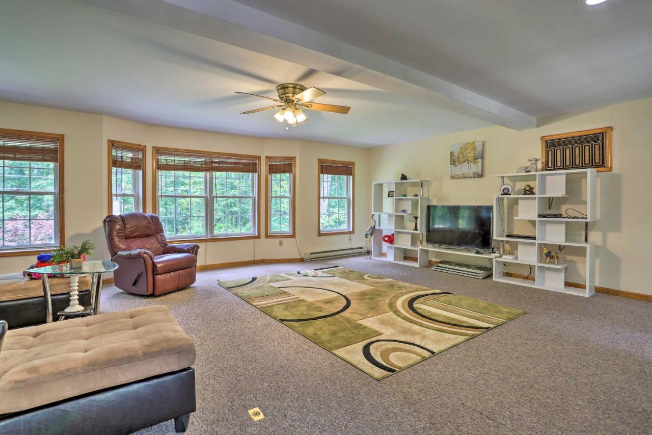 Henryville Home With Hot Tub About 5 Mi To Camelback! Екстер'єр фото