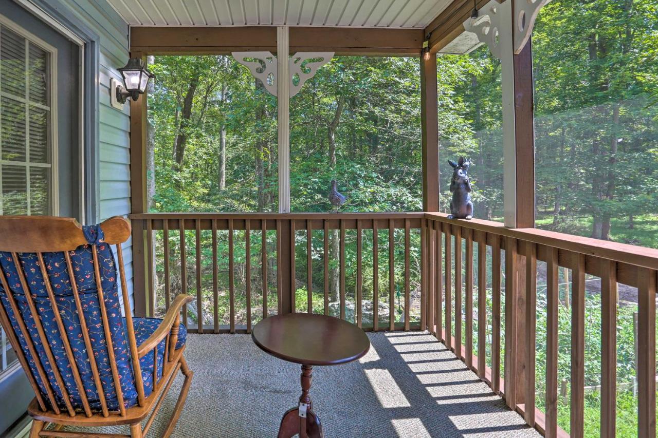 Henryville Home With Hot Tub About 5 Mi To Camelback! Екстер'єр фото