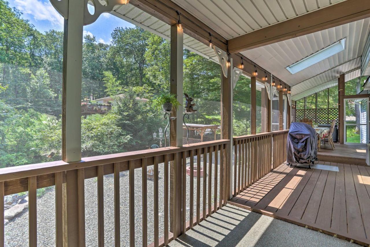Henryville Home With Hot Tub About 5 Mi To Camelback! Екстер'єр фото