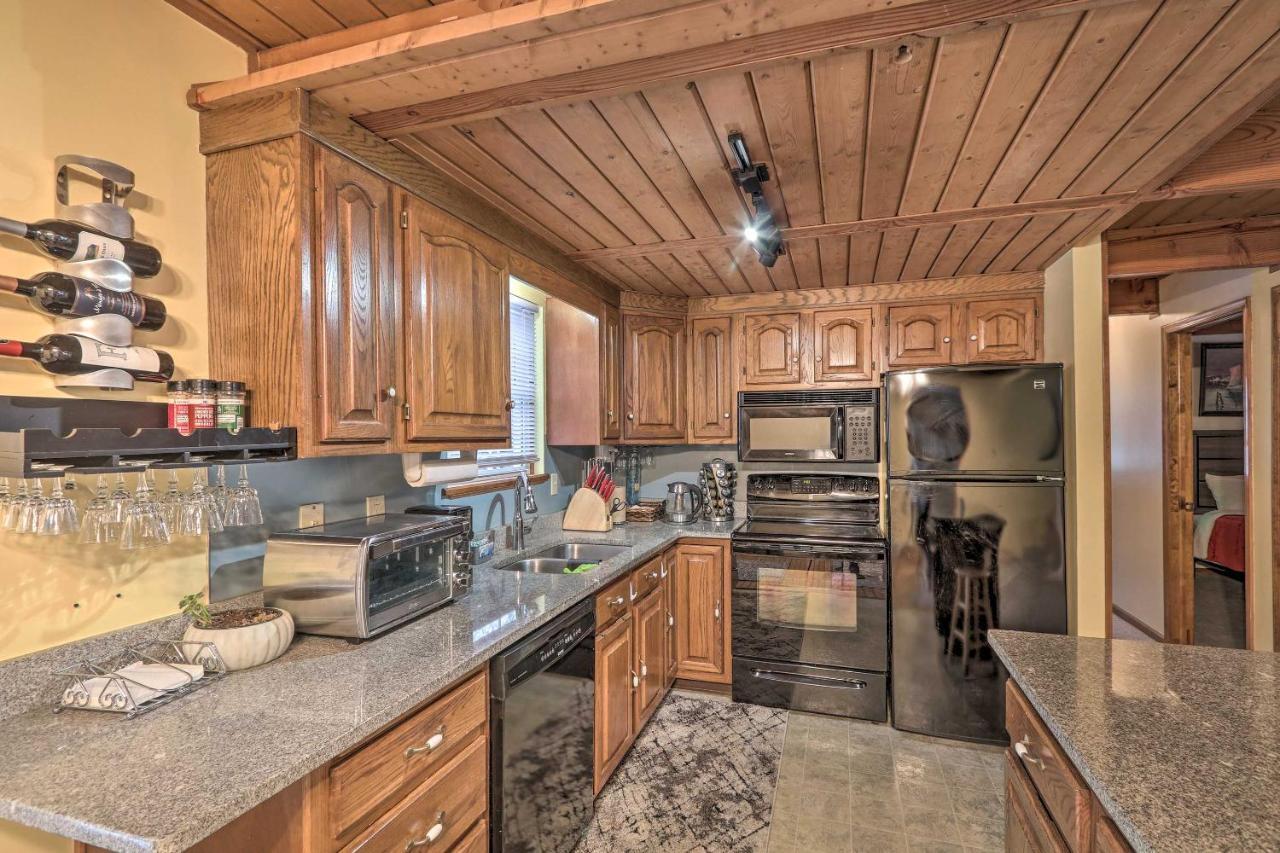 Henryville Home With Hot Tub About 5 Mi To Camelback! Екстер'єр фото